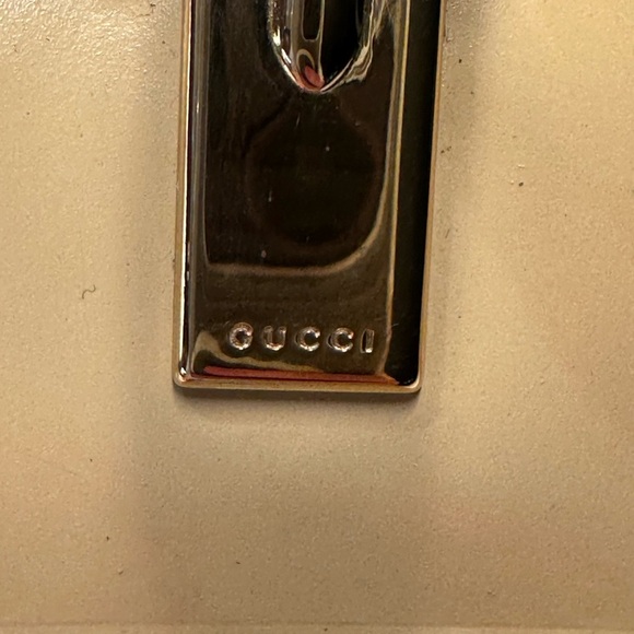 Gucci Cream Leather Wallet with Gold Clasp EUC! - Picture 5 of 11